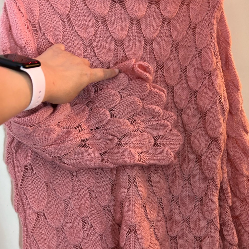 Beautiful sweater gently worn.